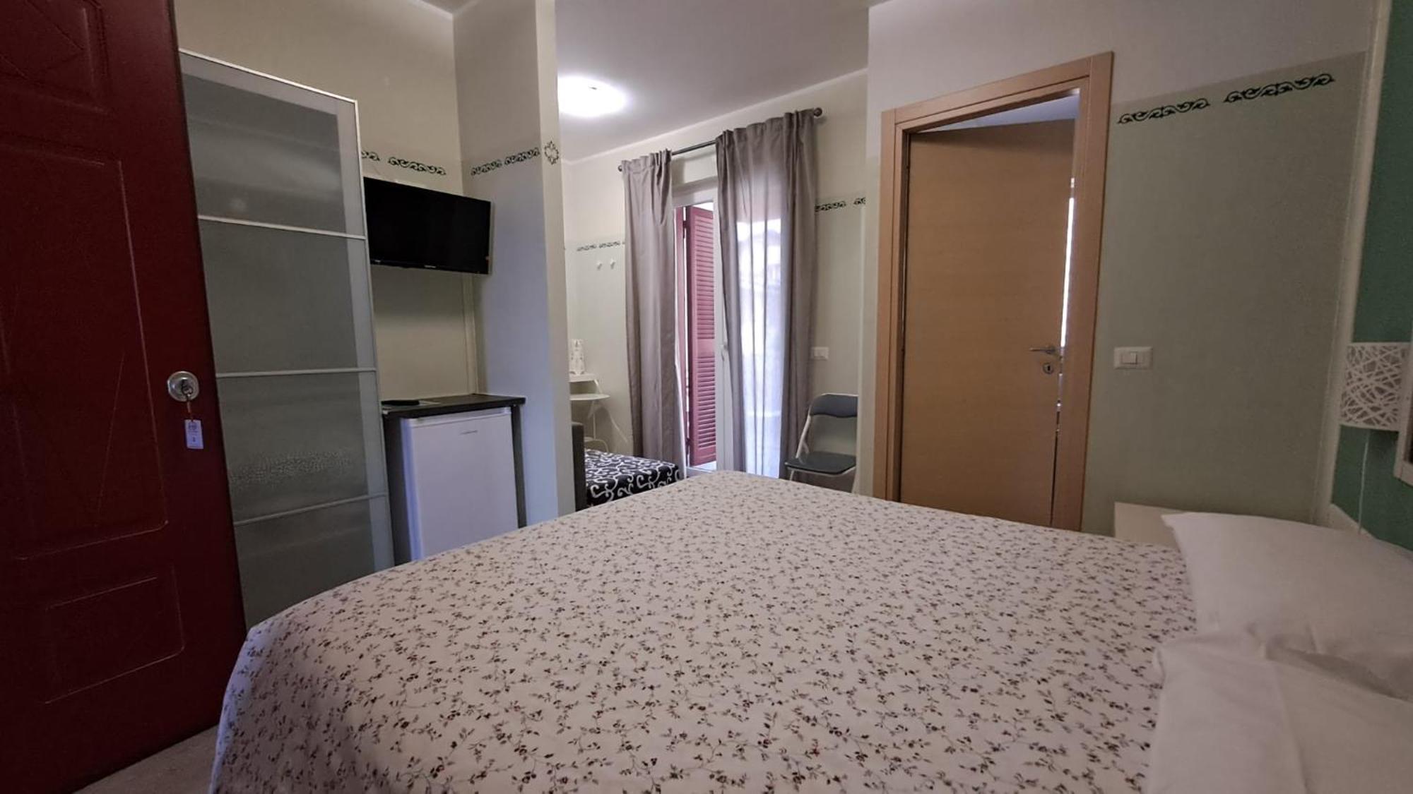 Guest House Roma Express Ladispoli Exterior photo