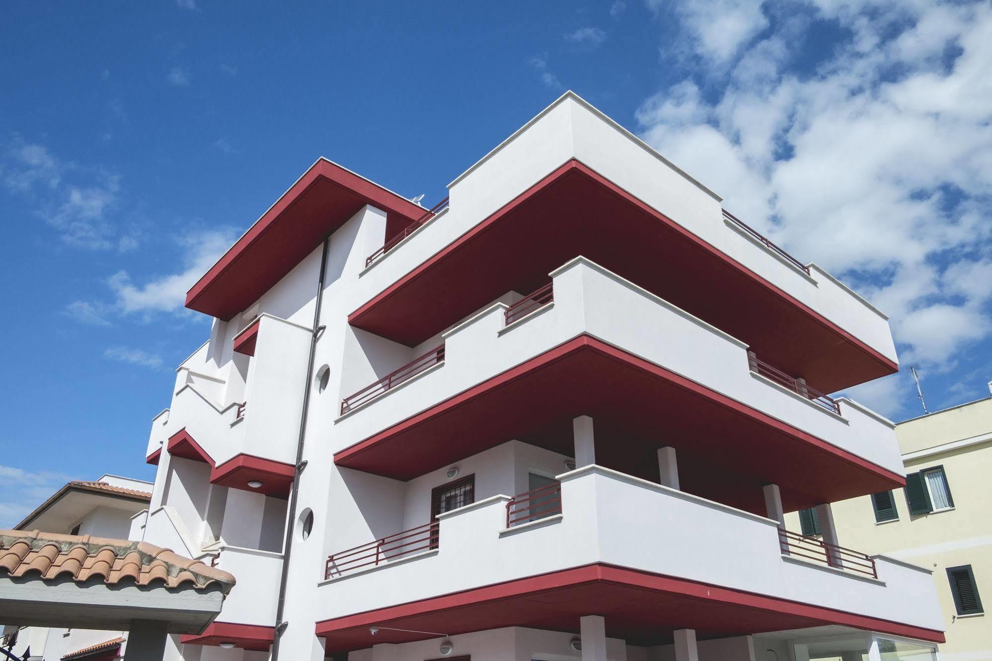 Guest House Roma Express Ladispoli Exterior photo