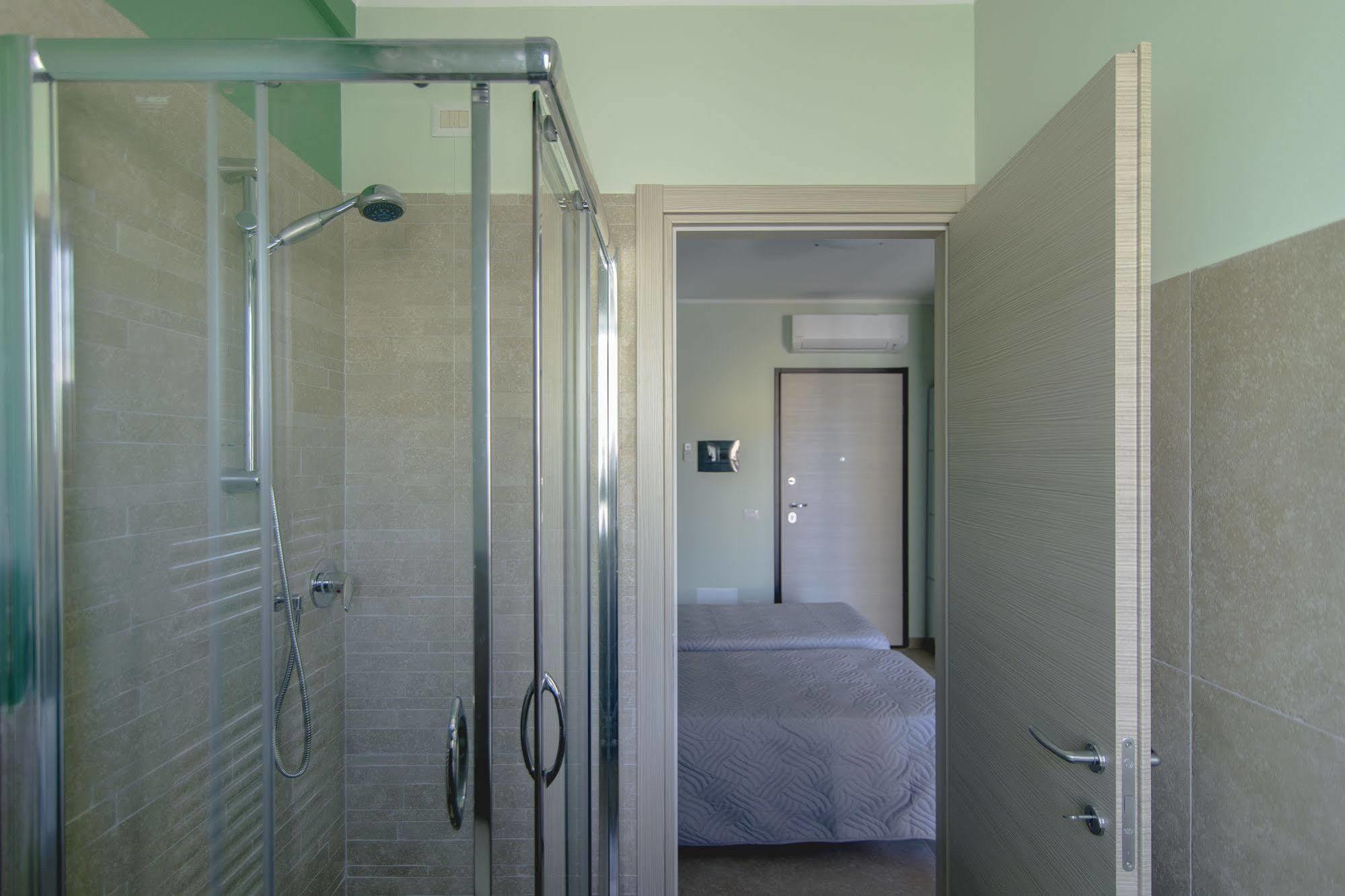 Guest House Roma Express Ladispoli Exterior photo
